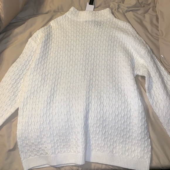 Sweater - Picture 1 of 2